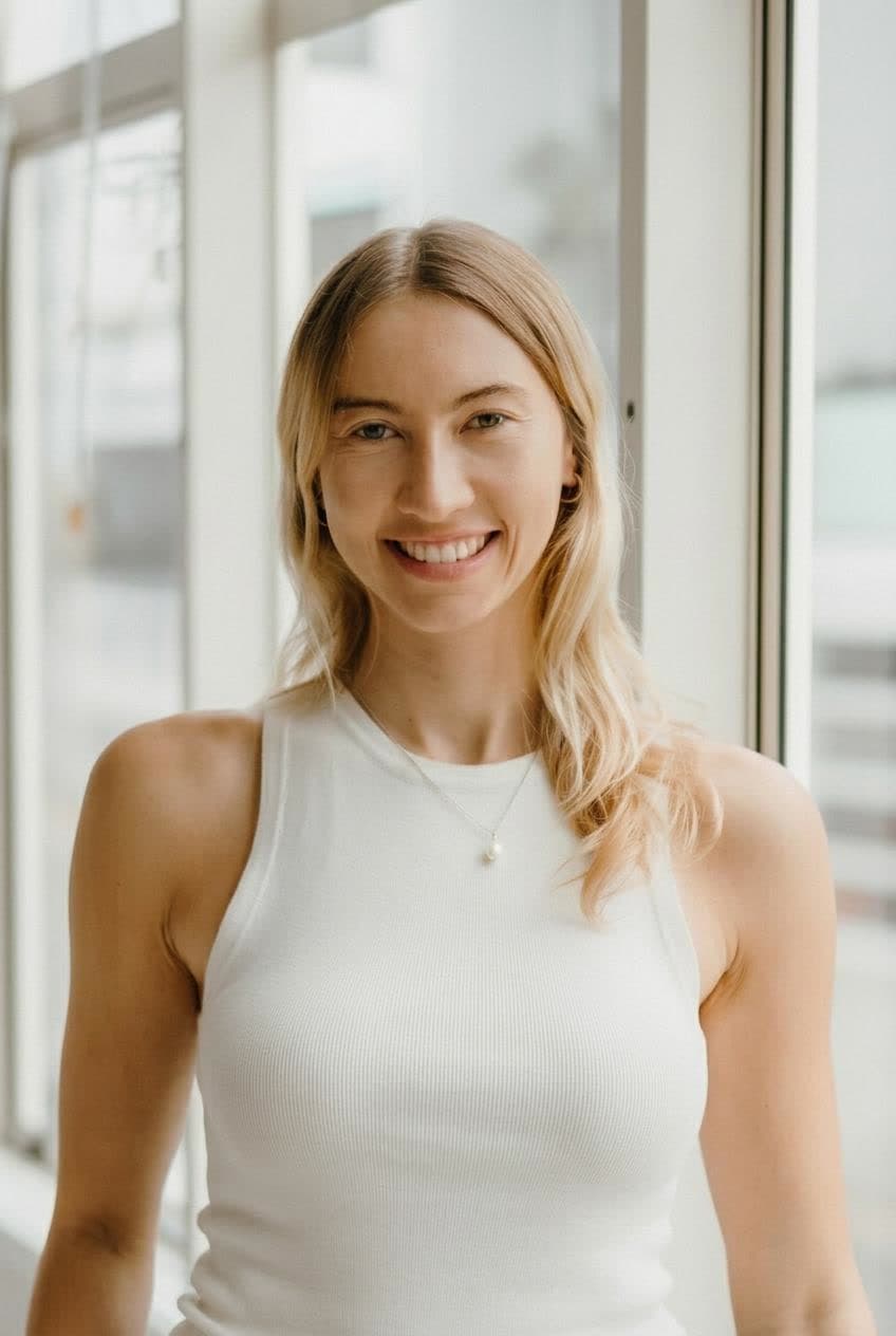 Headshot of Hanna Siebdrat